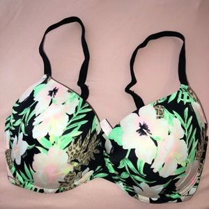 Victoria’s Secret PINK bra